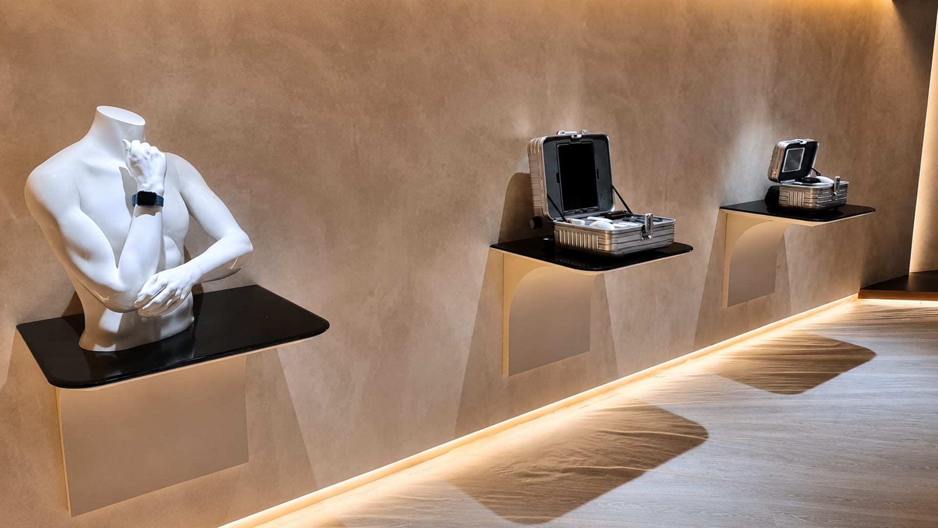 PH Abudhabi Experience Centre
