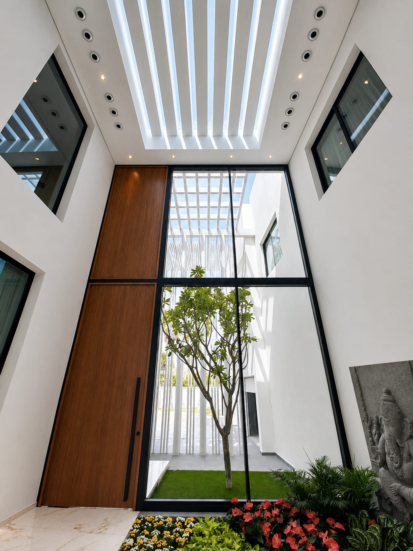 R32 Emirates Hills Villa